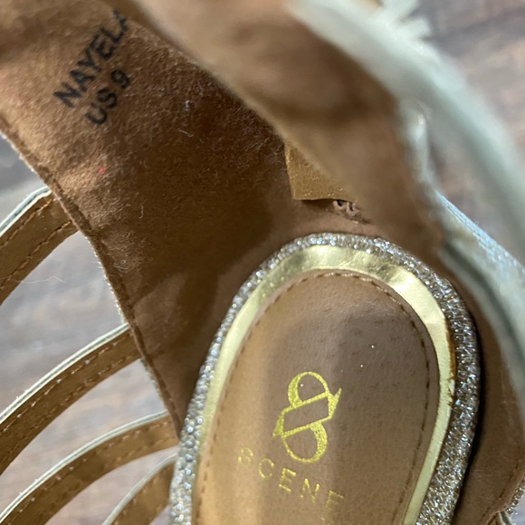 Scene Weaver Heels - Picture 3 of 4